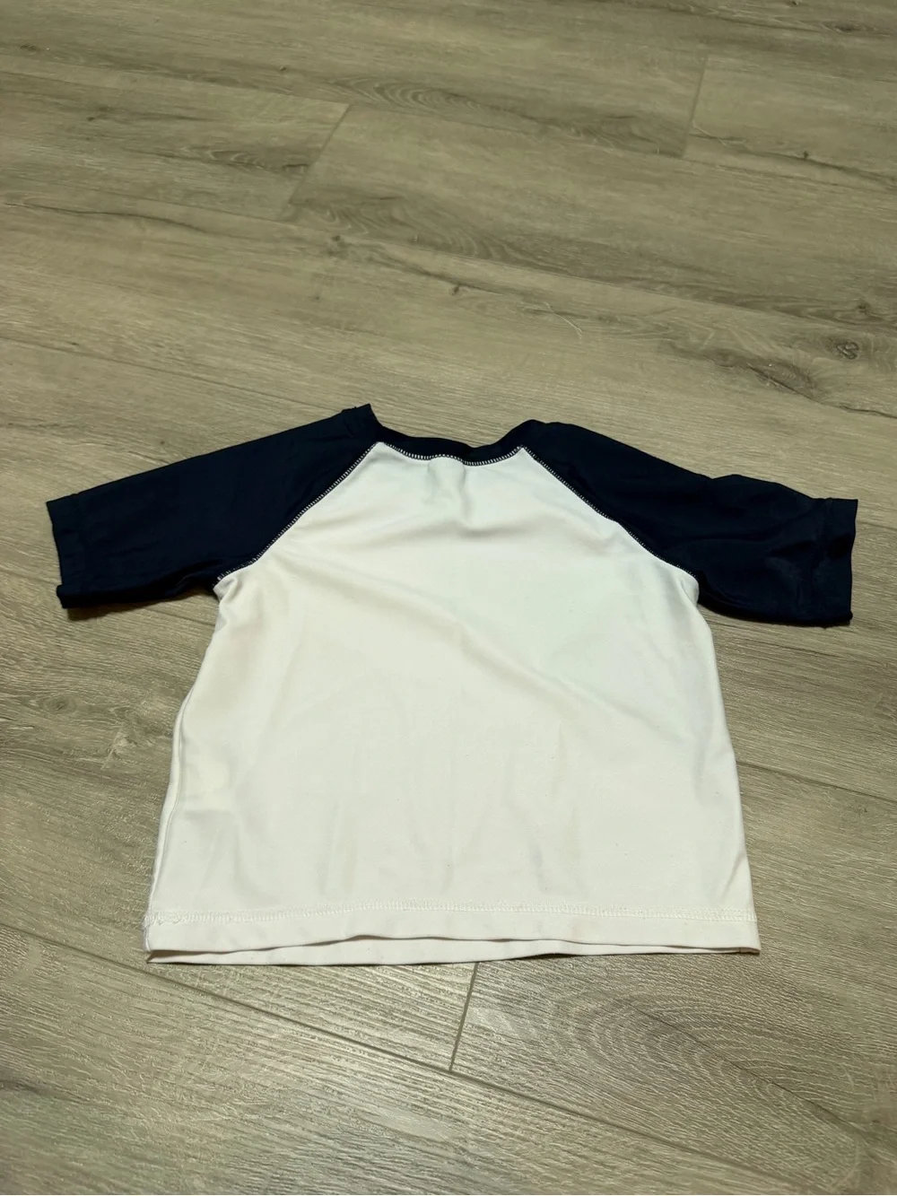 Old Navy Kids Short-Sleeve Swim Sun Shirt 2T - Like New